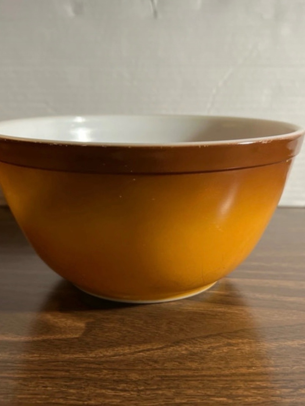 Vintage Pyrex mixing bowl old orchard